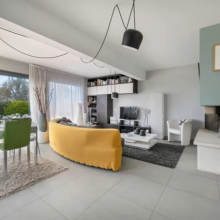 Maison D'architecte Face A Sur بيت للعطل *