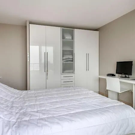 Maison D'architecte Face A Sur بيت للعطل *