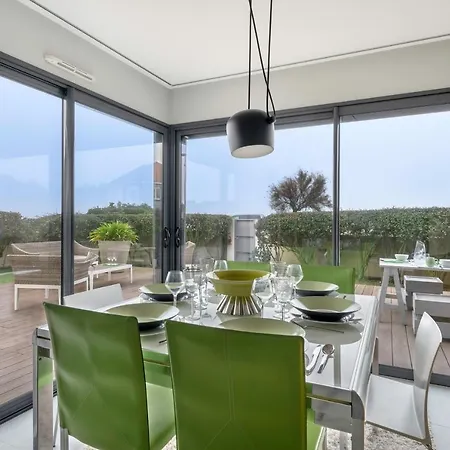Maison D'architecte Face A Sur بيت للعطل *