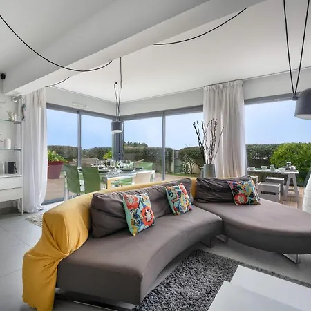 Maison D'architecte Face A Sur بيت للعطل