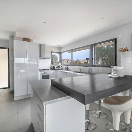 Hébergement de vacances Maison D’architecte Face à Sur *