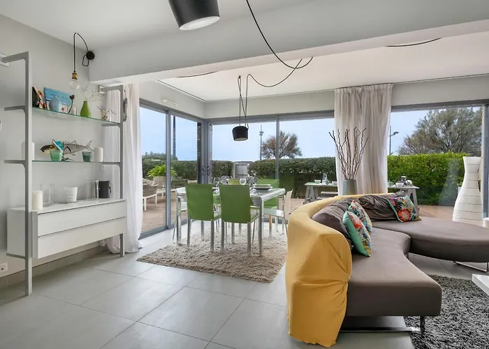 Maison D’architecte Face à Sur Casa de Férias