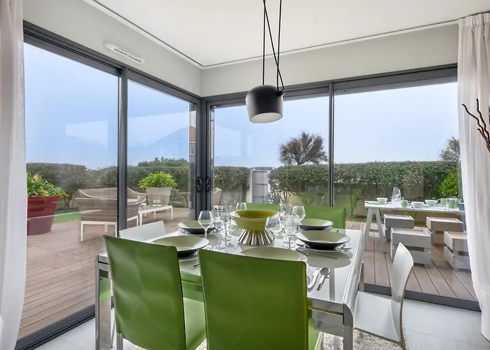 Maison D’architecte Face à Sur Casa de Férias *