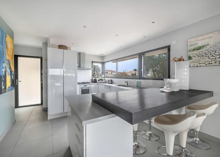 Casa de Férias Maison D’architecte Face à Sur *